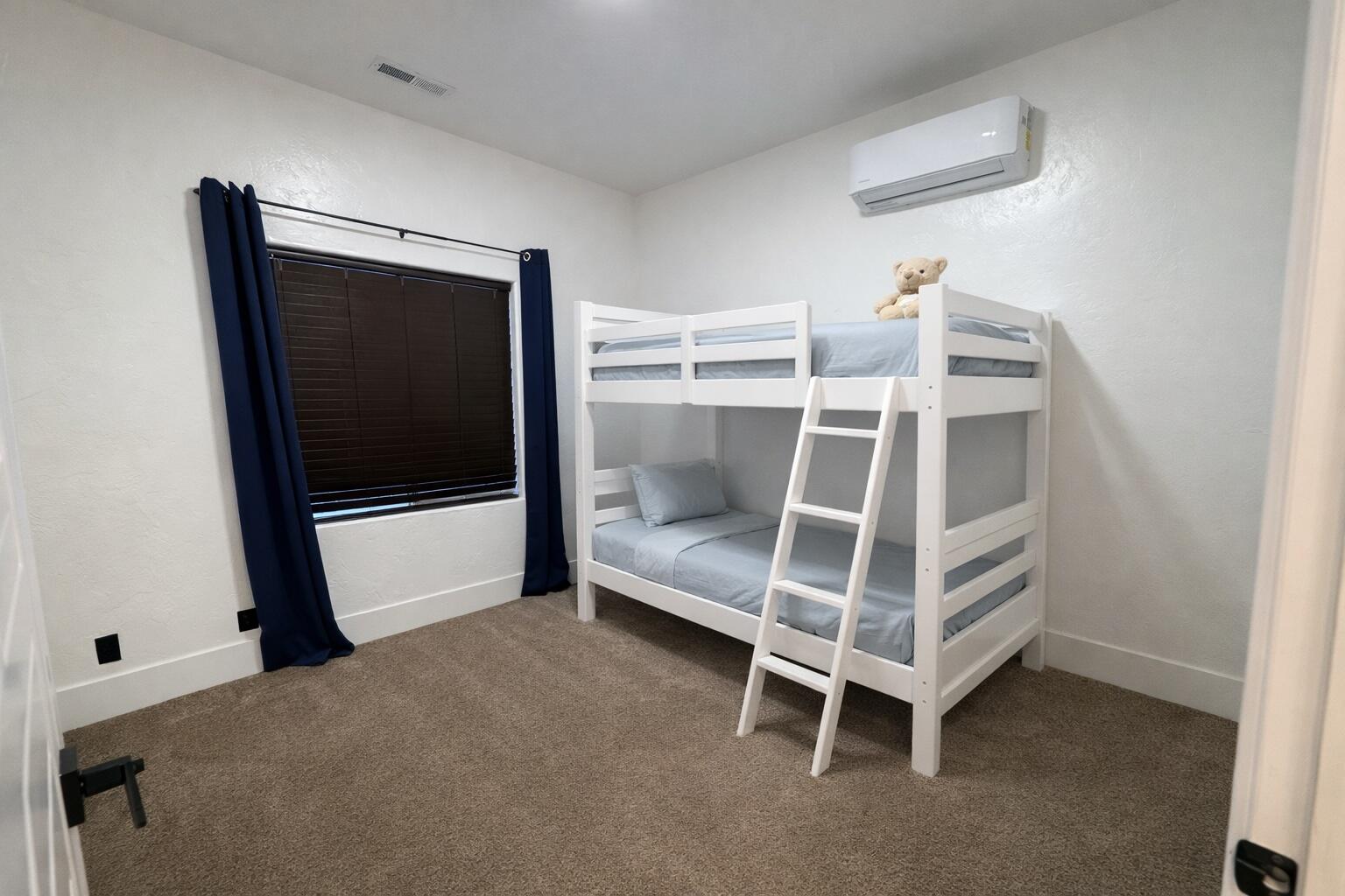 KNOLLS AT LITTLE VALLEY - Residential