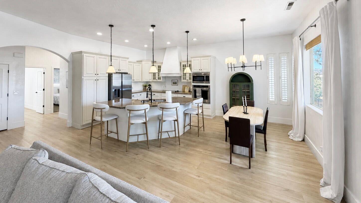 KNOLLS AT LITTLE VALLEY - Residential