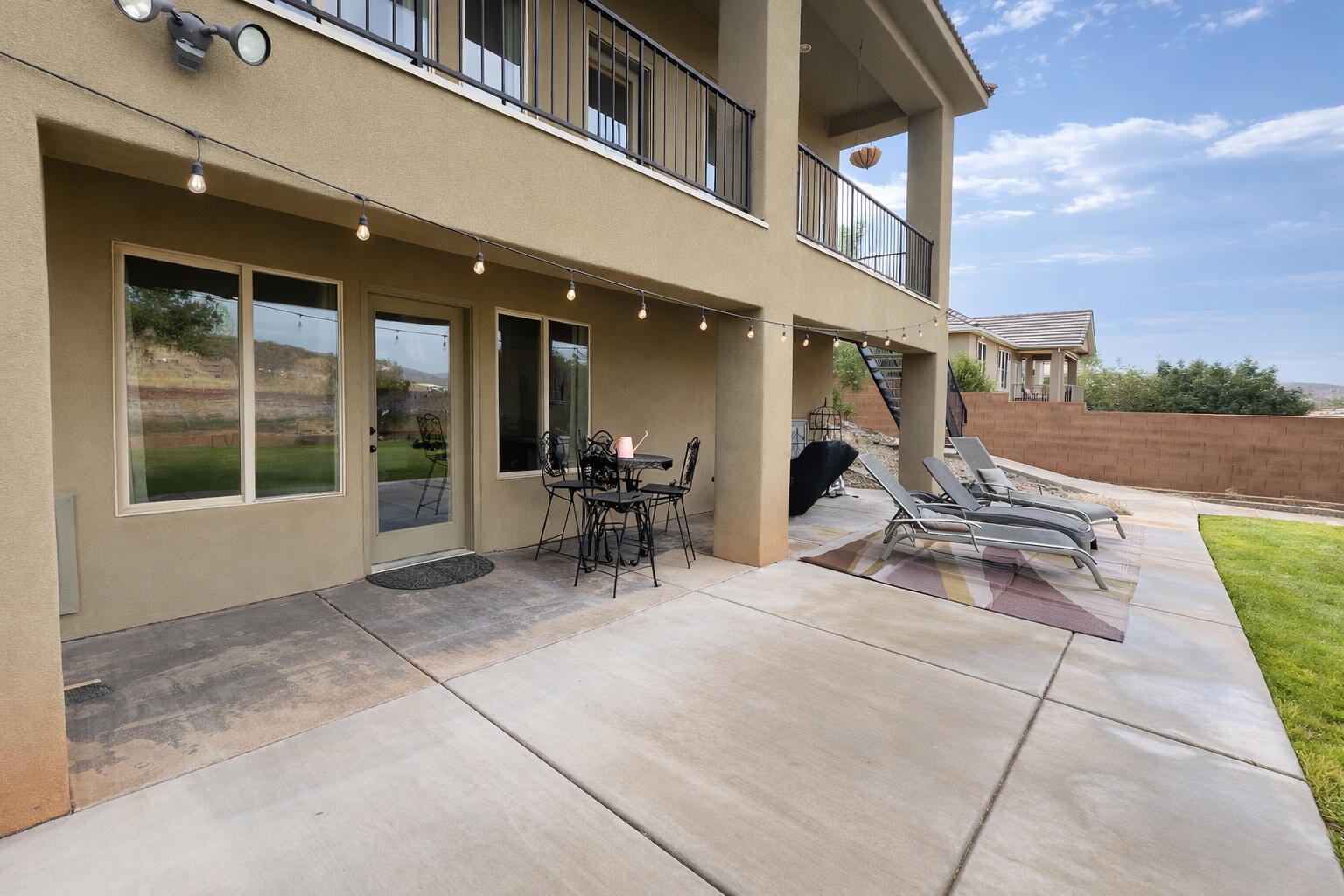 KNOLLS AT LITTLE VALLEY - Residential