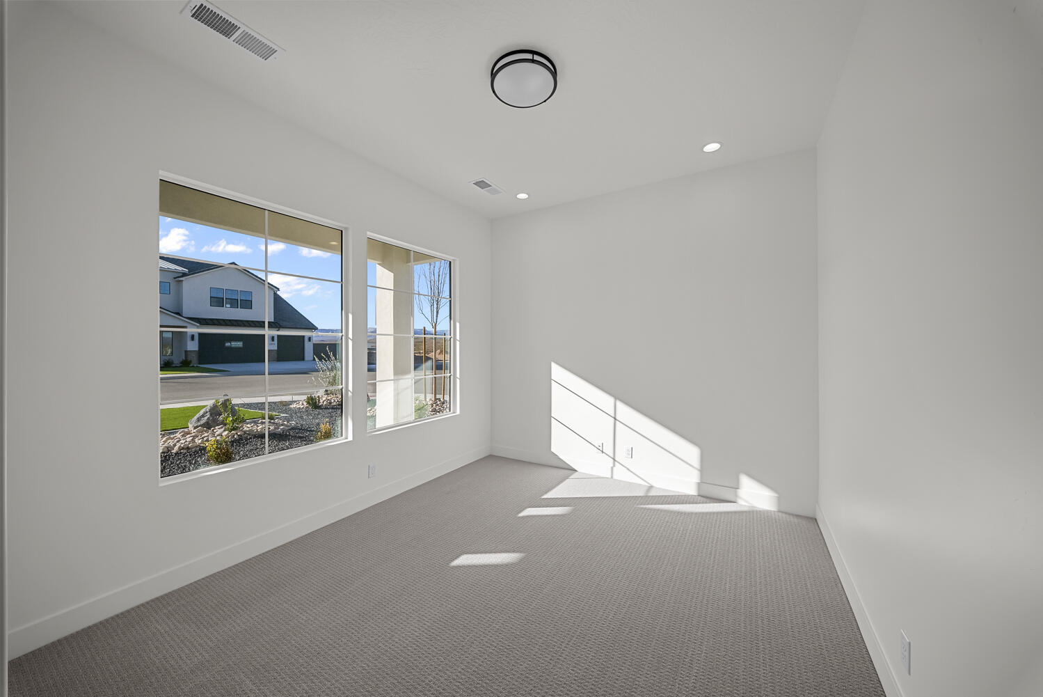 DESERT HORIZON - Residential