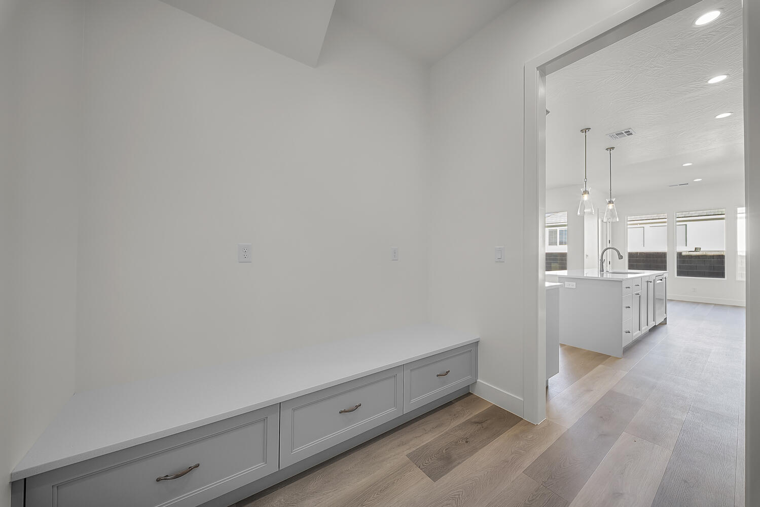 DESERT HORIZON - Residential