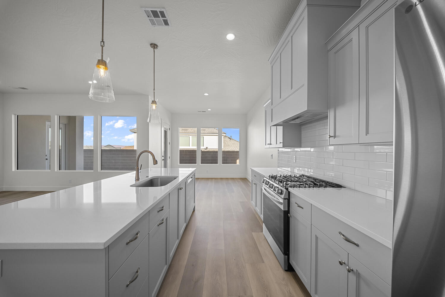 DESERT HORIZON - Residential