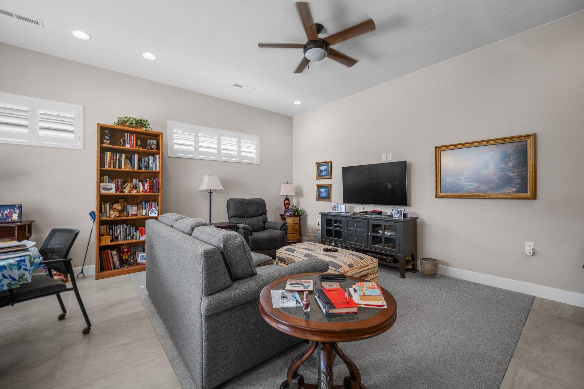 VILLAS AT SUN RIVER - Residential