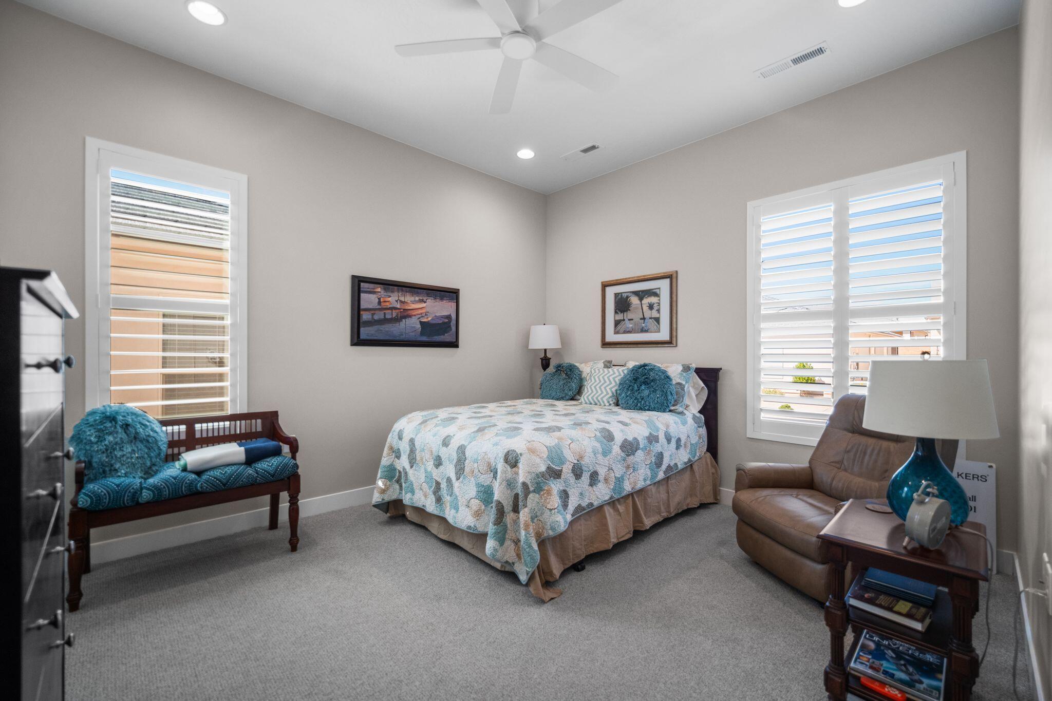 VILLAS AT SUN RIVER - Residential