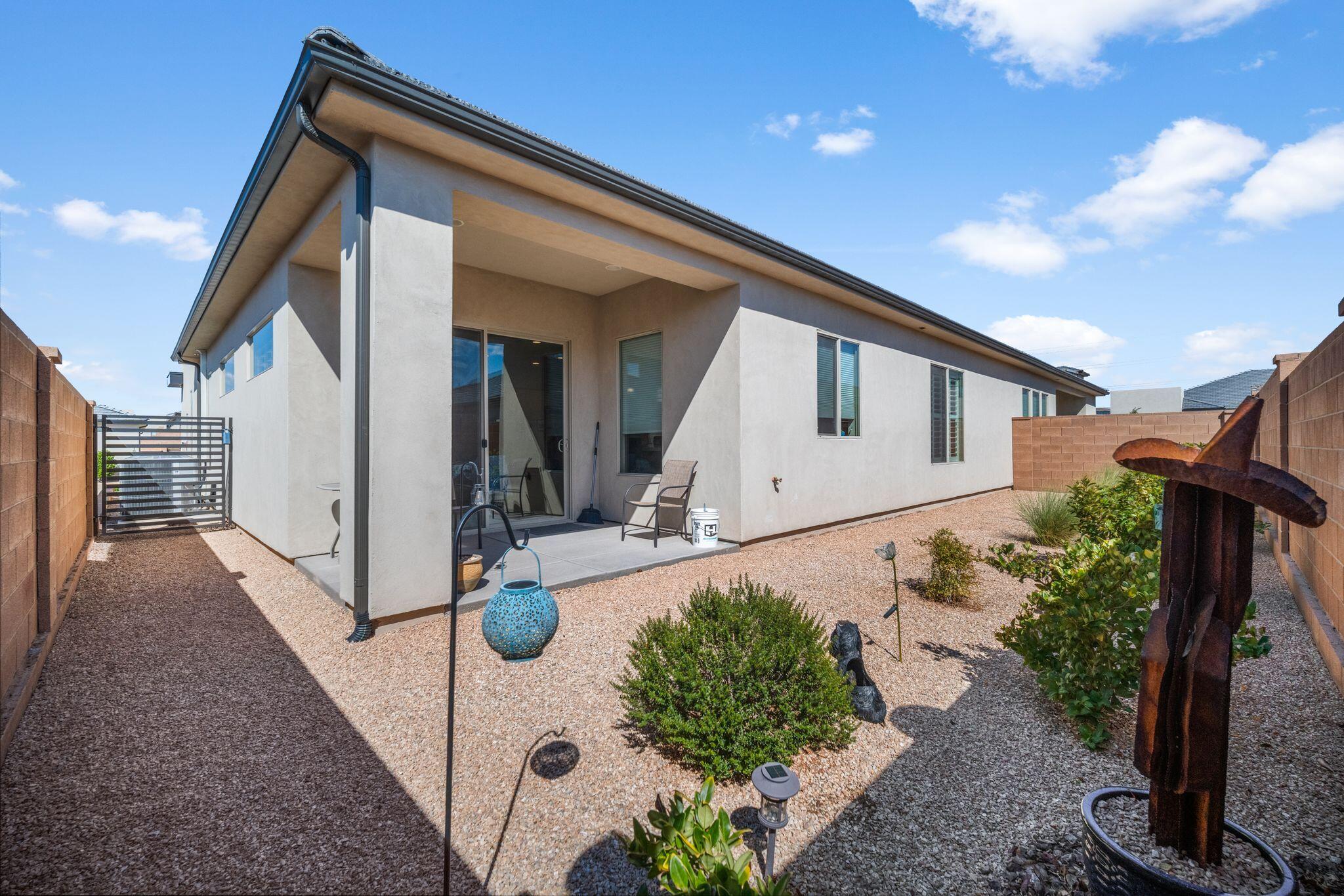 VILLAS AT SUN RIVER - Residential