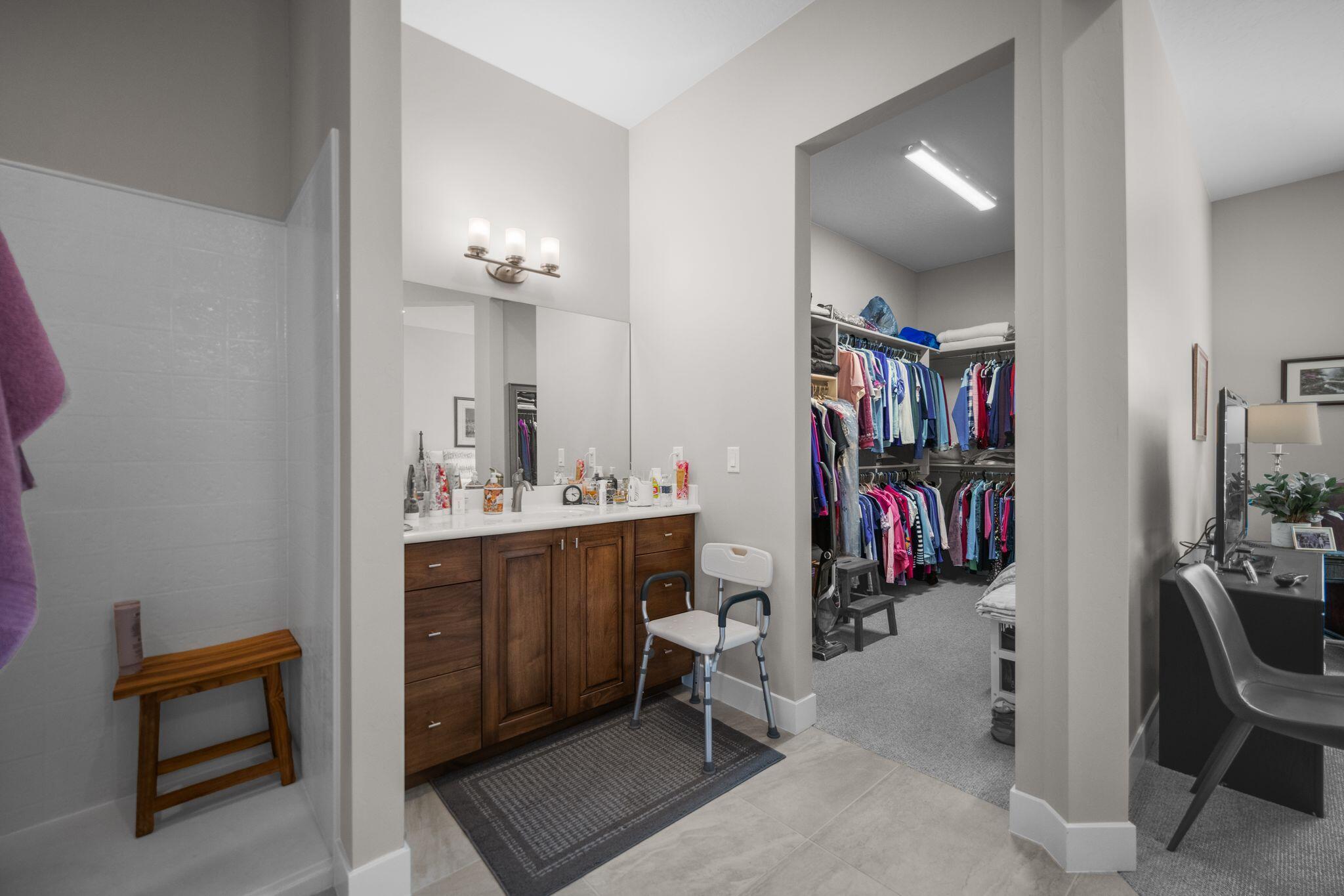 VILLAS AT SUN RIVER - Residential