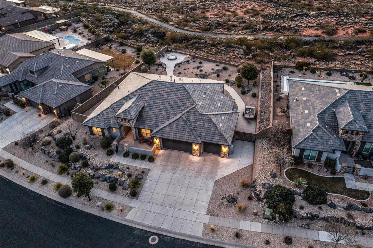 HIGHLAND PARK AT THE CORAL CANYON - Residential