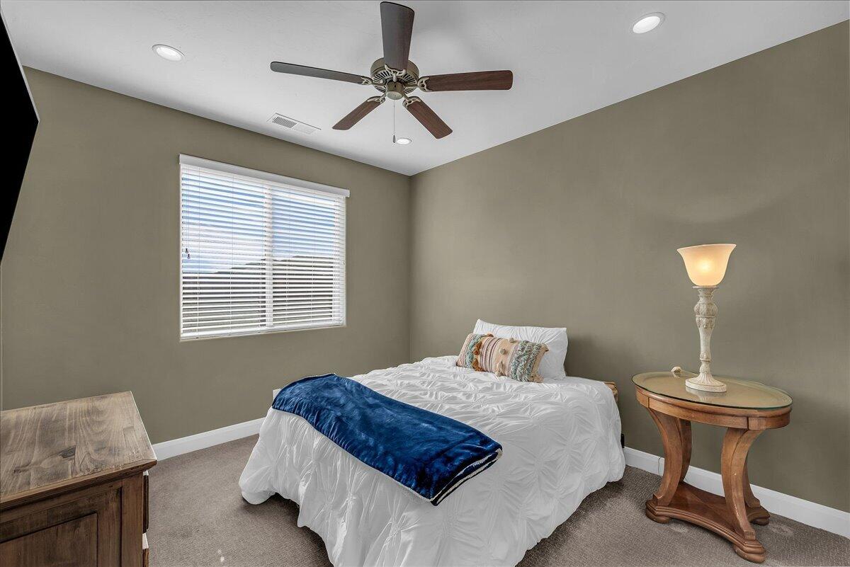 HIGHLAND PARK AT THE CORAL CANYON - Residential