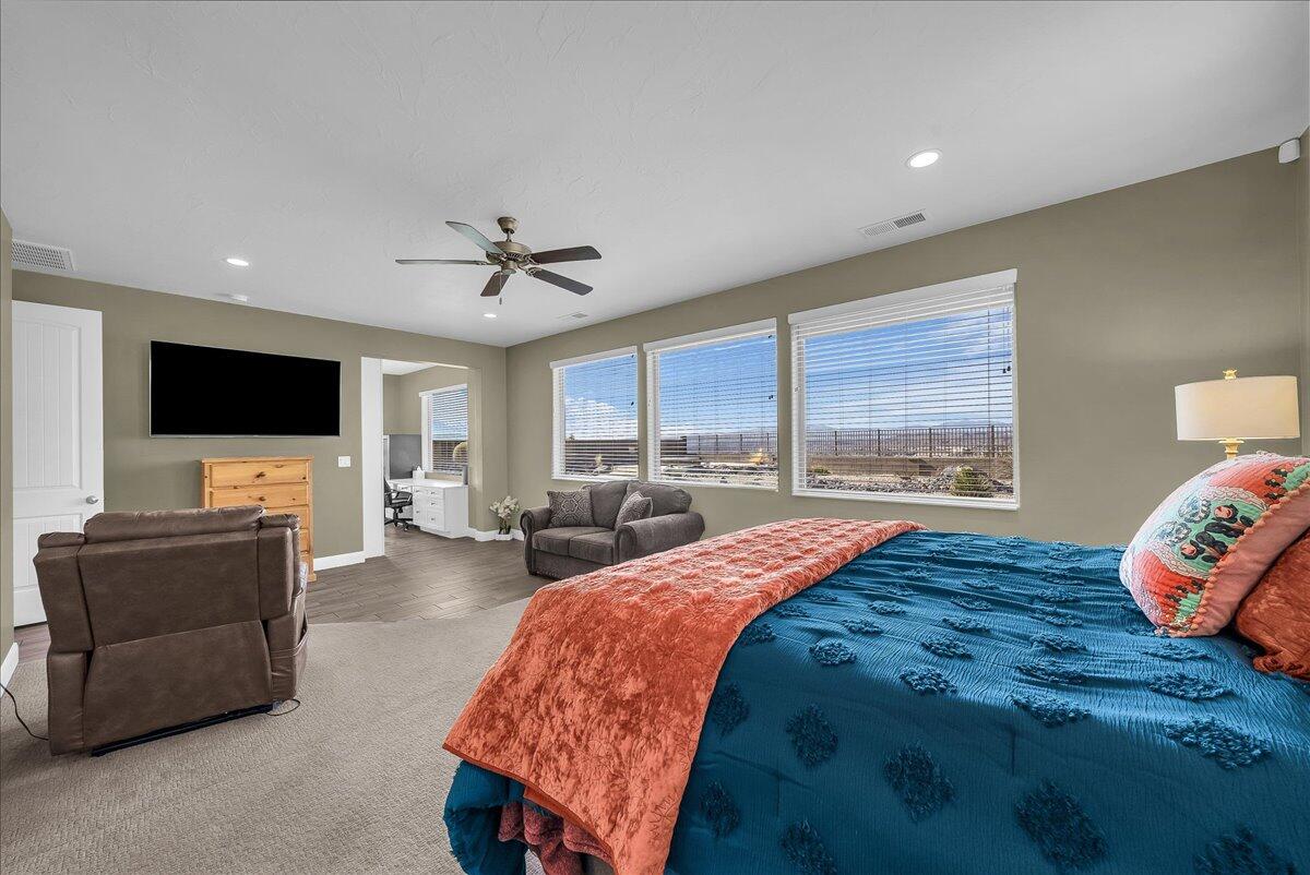 HIGHLAND PARK AT THE CORAL CANYON - Residential