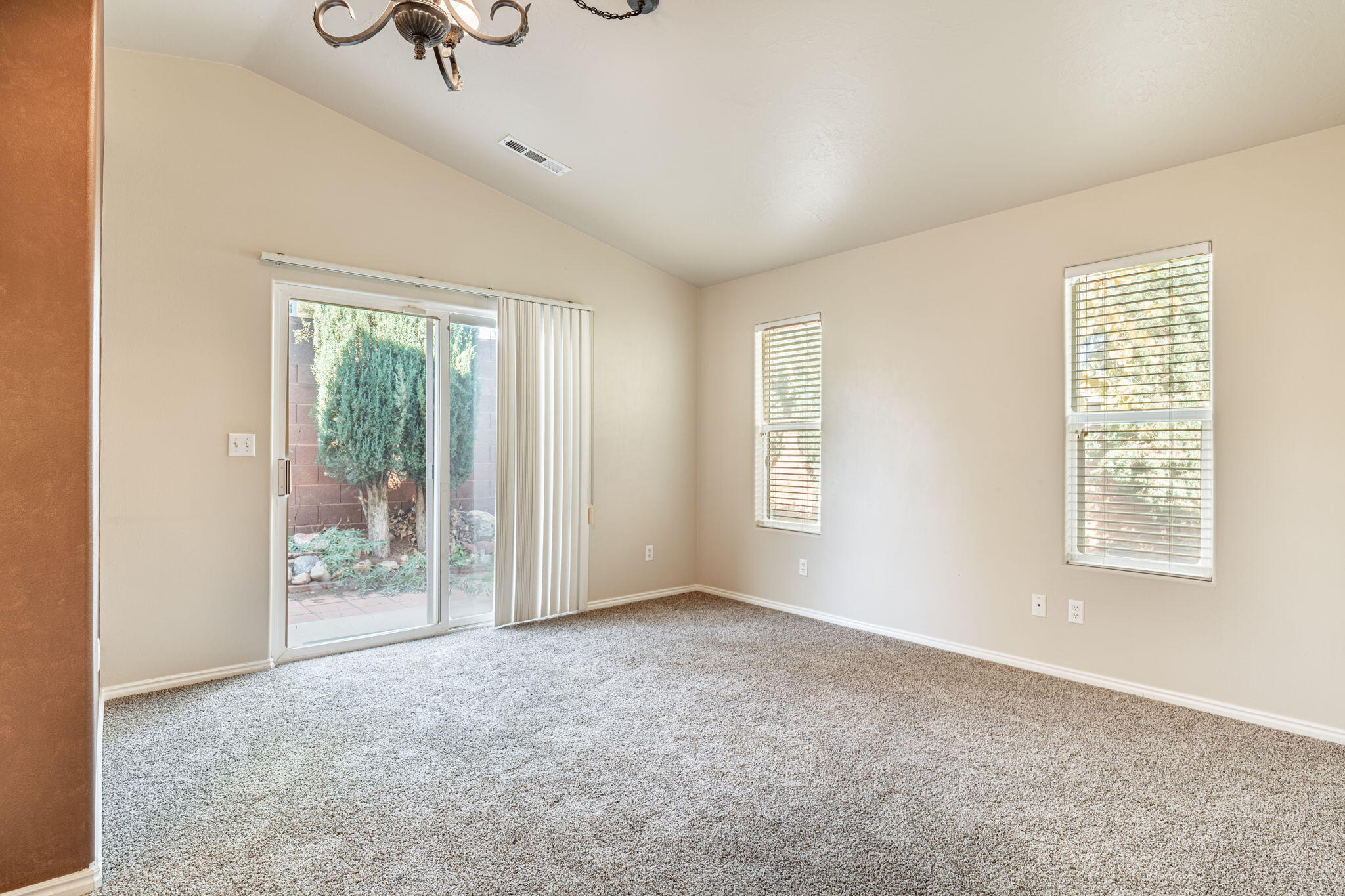 RED MOUNTAIN TOWNHOMES - Residential