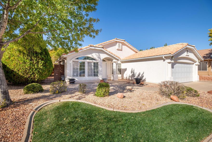 Charming & Move in Ready! This 3 bed 2 bath home is located just minutes from Snow Canyon, Kayenta, local shopping, hiking and biking trails, and scenic parks, it's the perfect spot for those who love the outdoors while still being close to town amenities. Perfect as a first home or an investor looking for a great opportunity.