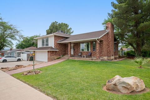 Tiny photo for 210 S 500 East E, Saint George, UT 84770 (MLS # 26-271437)