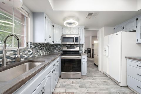 Tiny photo for 210 S 500 East E, Saint George, UT 84770 (MLS # 26-271437)
