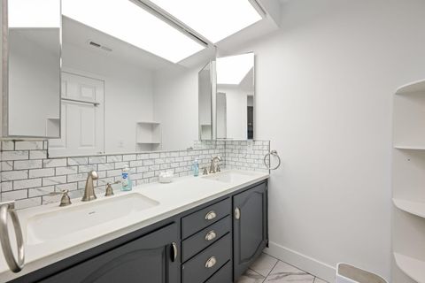 Tiny photo for 210 S 500 East E, Saint George, UT 84770 (MLS # 26-271437)