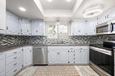 Tiny photo for 210 S 500 East E, Saint George, UT 84770 (MLS # 26-271437)