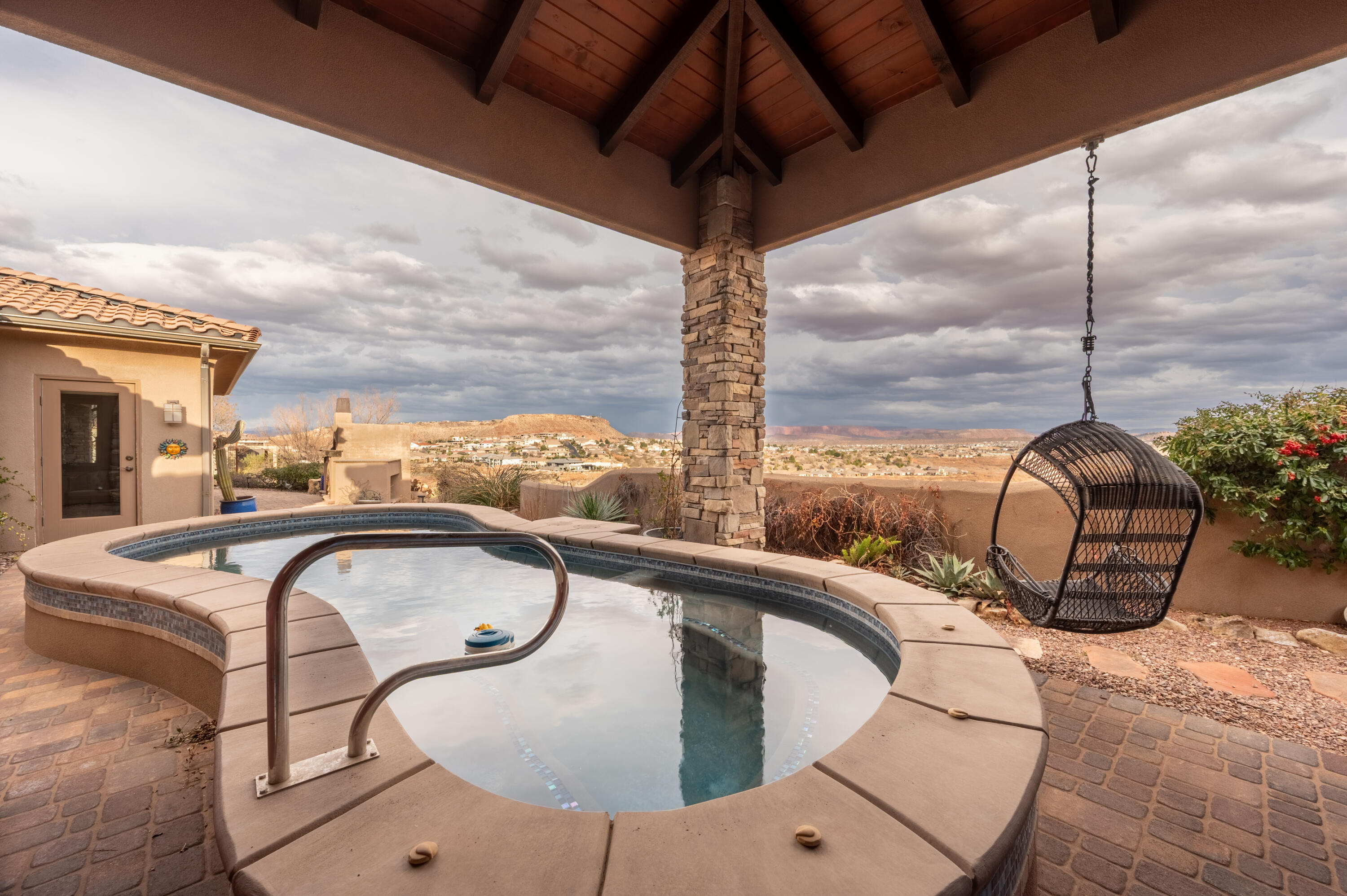 SIENNA RIDGE AT WEBB HILL - Residential