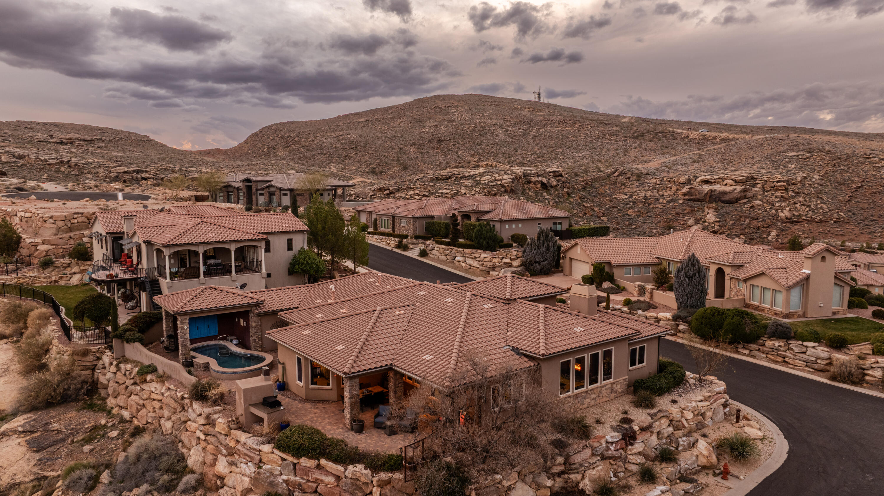 SIENNA RIDGE AT WEBB HILL - Residential