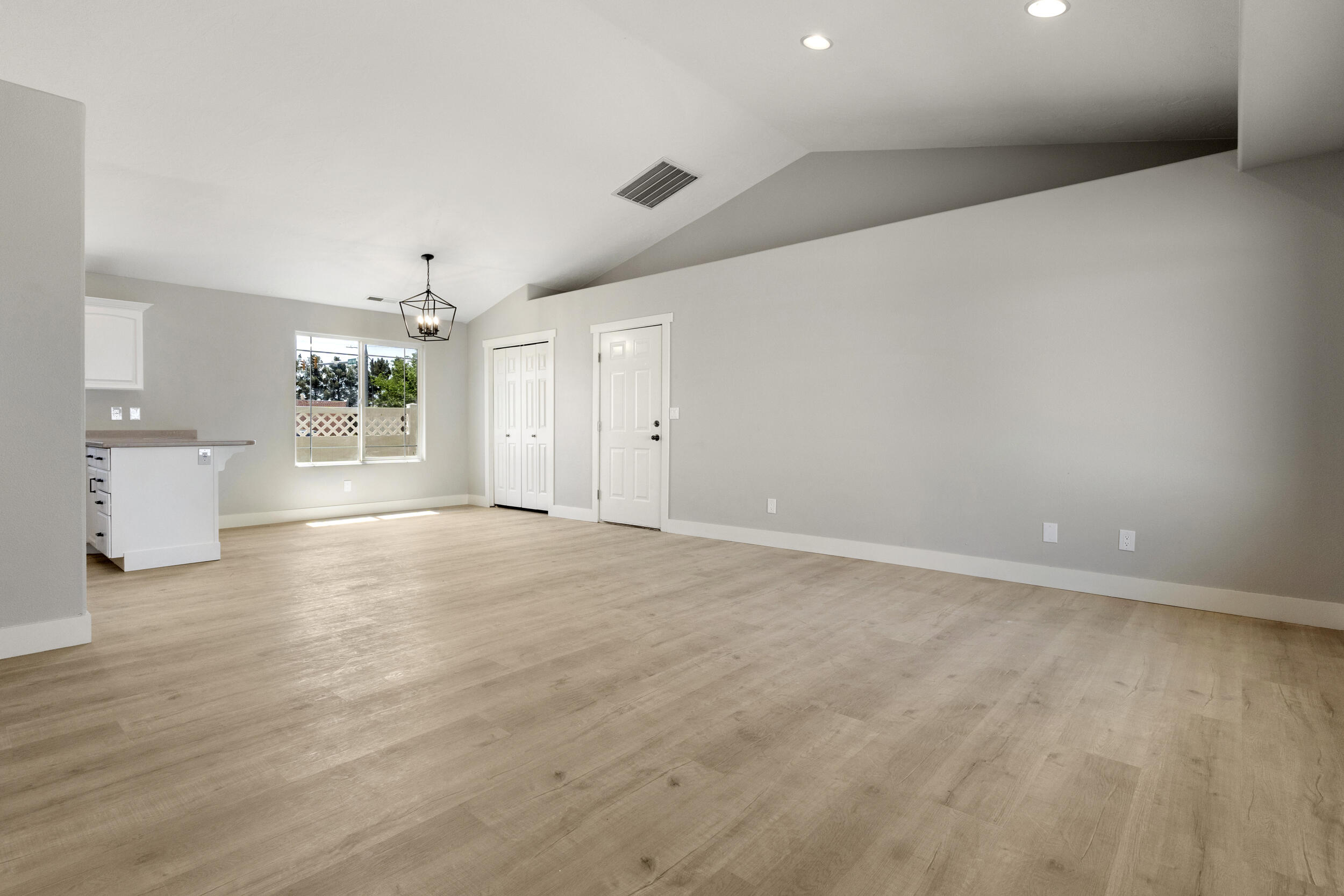 QUAIL LAKE ESTATES - Residential