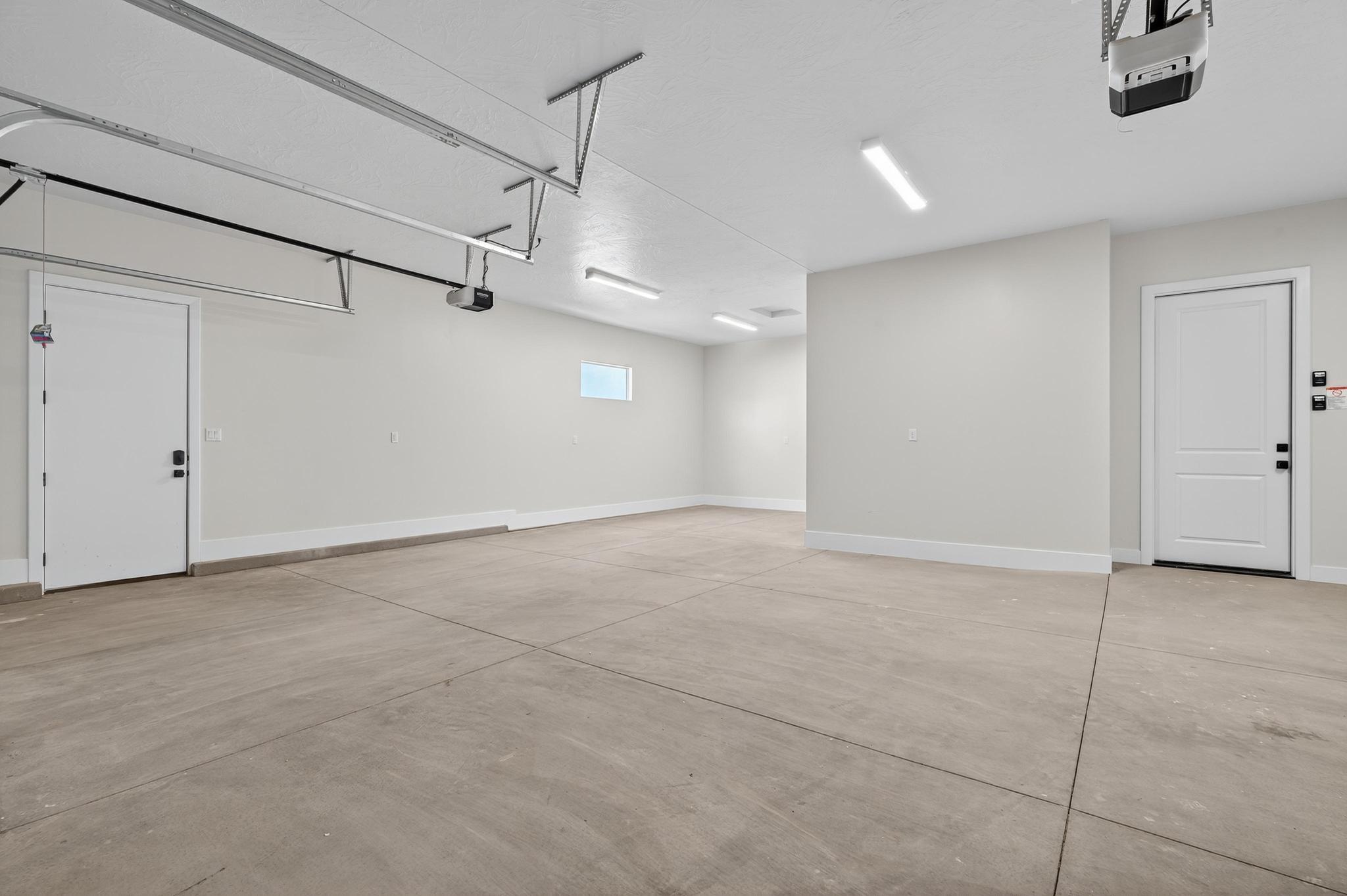 ESTATES AT BURKE SPRINGS - Residential