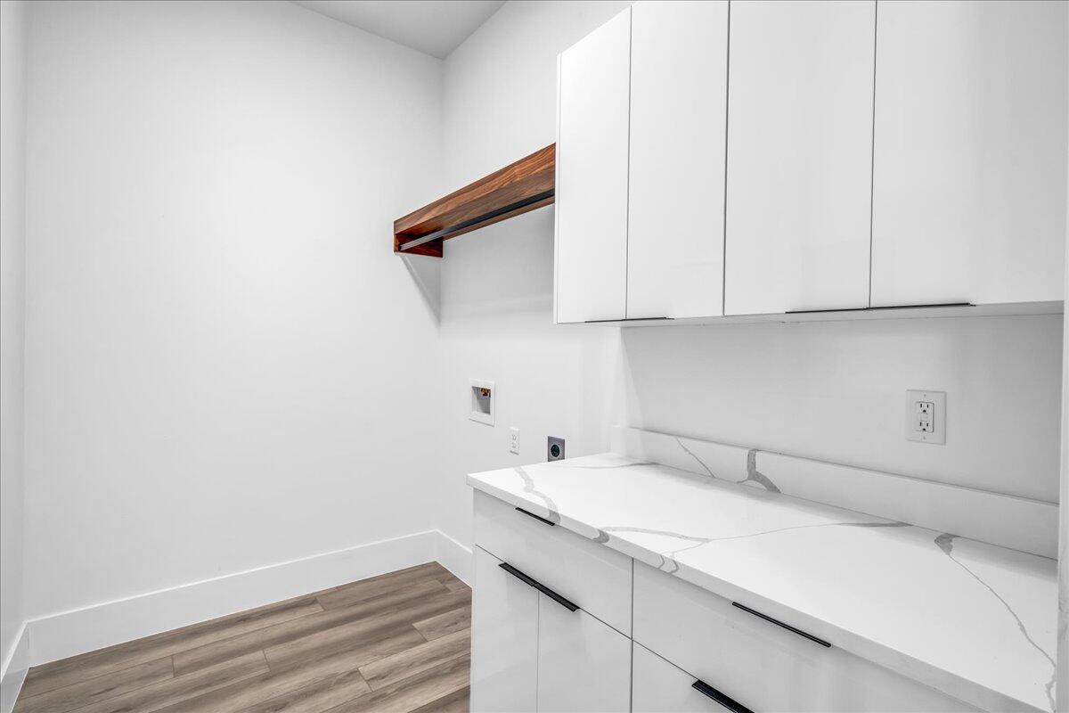 RED MOUNTAIN TERRACE - Residential