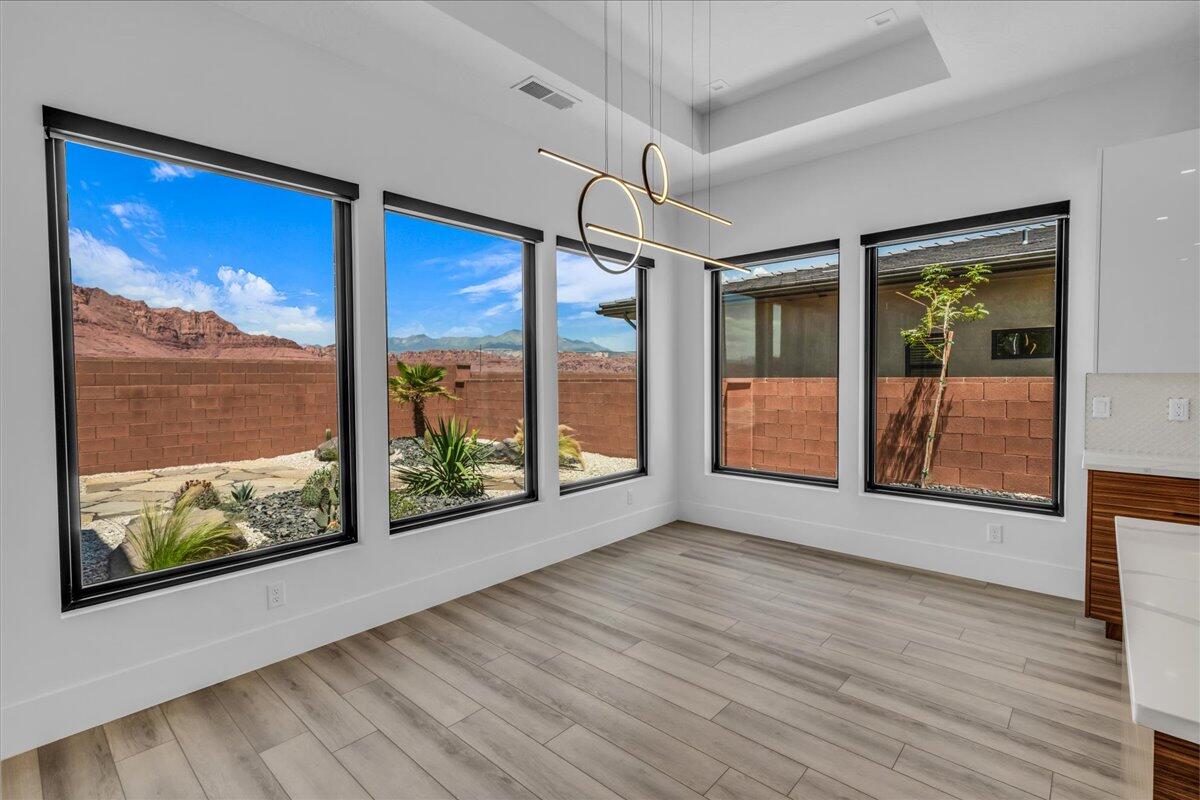 RED MOUNTAIN TERRACE - Residential