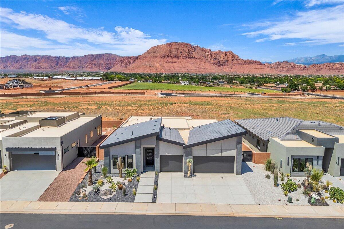 RED MOUNTAIN TERRACE - Residential