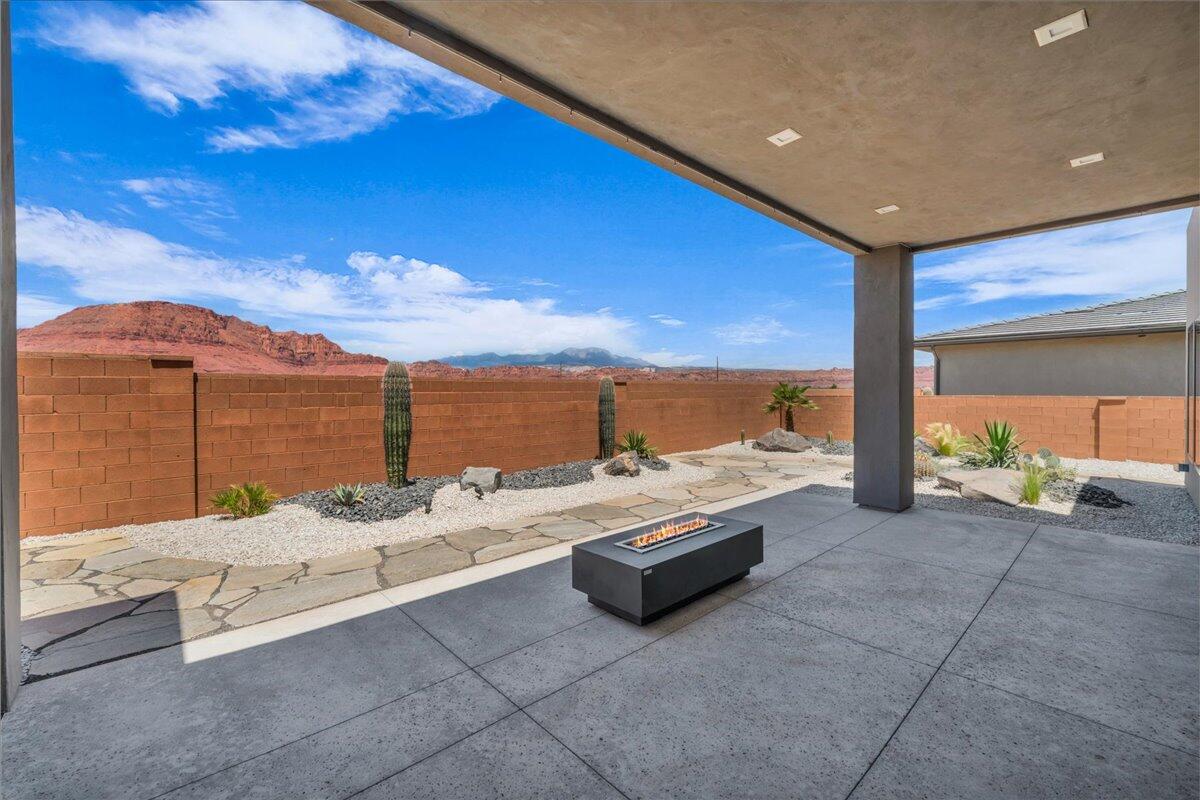 RED MOUNTAIN TERRACE - Residential