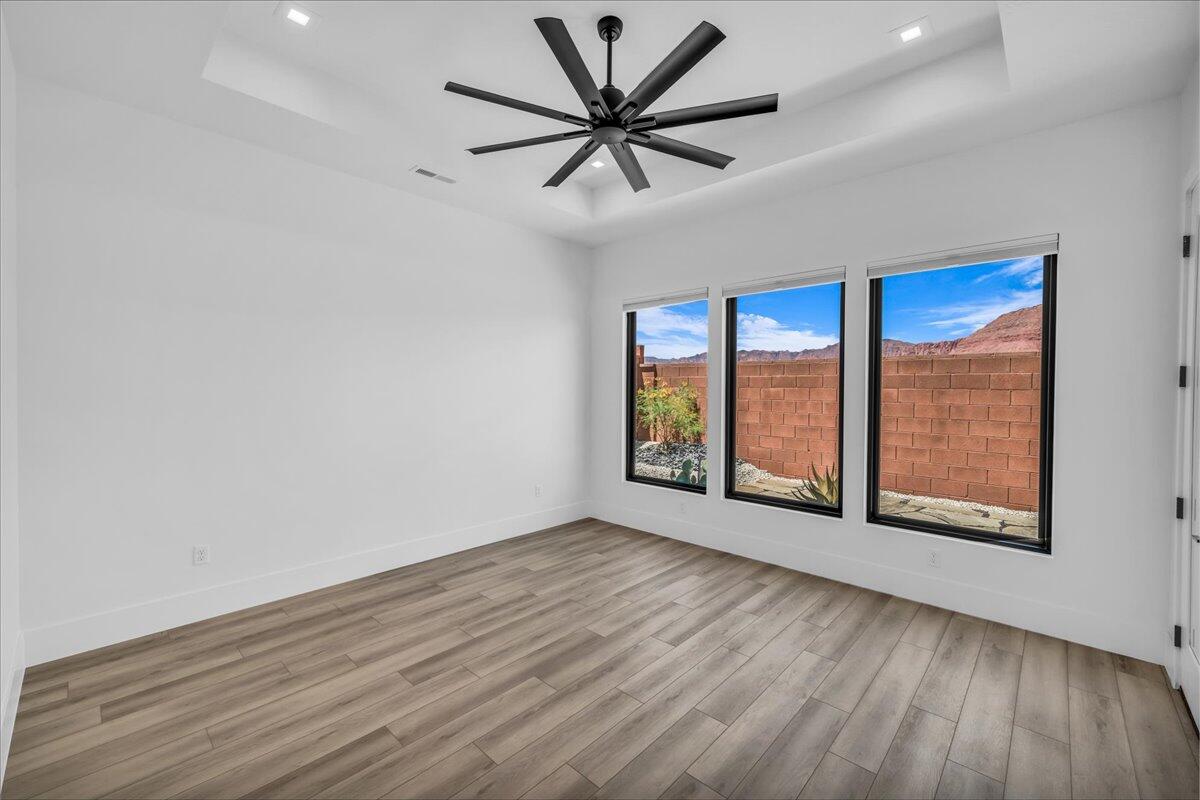 RED MOUNTAIN TERRACE - Residential