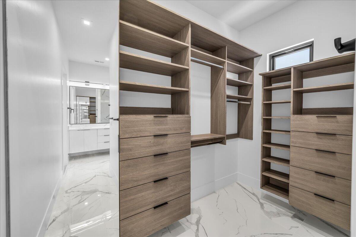 RED MOUNTAIN TERRACE - Residential