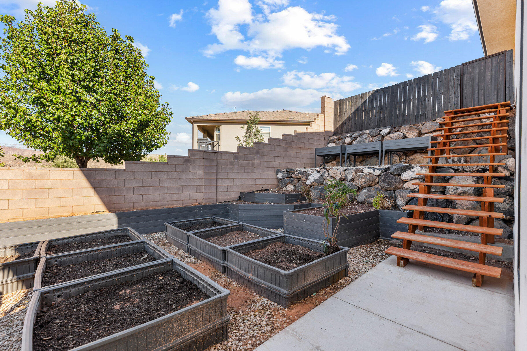 SUNSET RIDGE - Residential