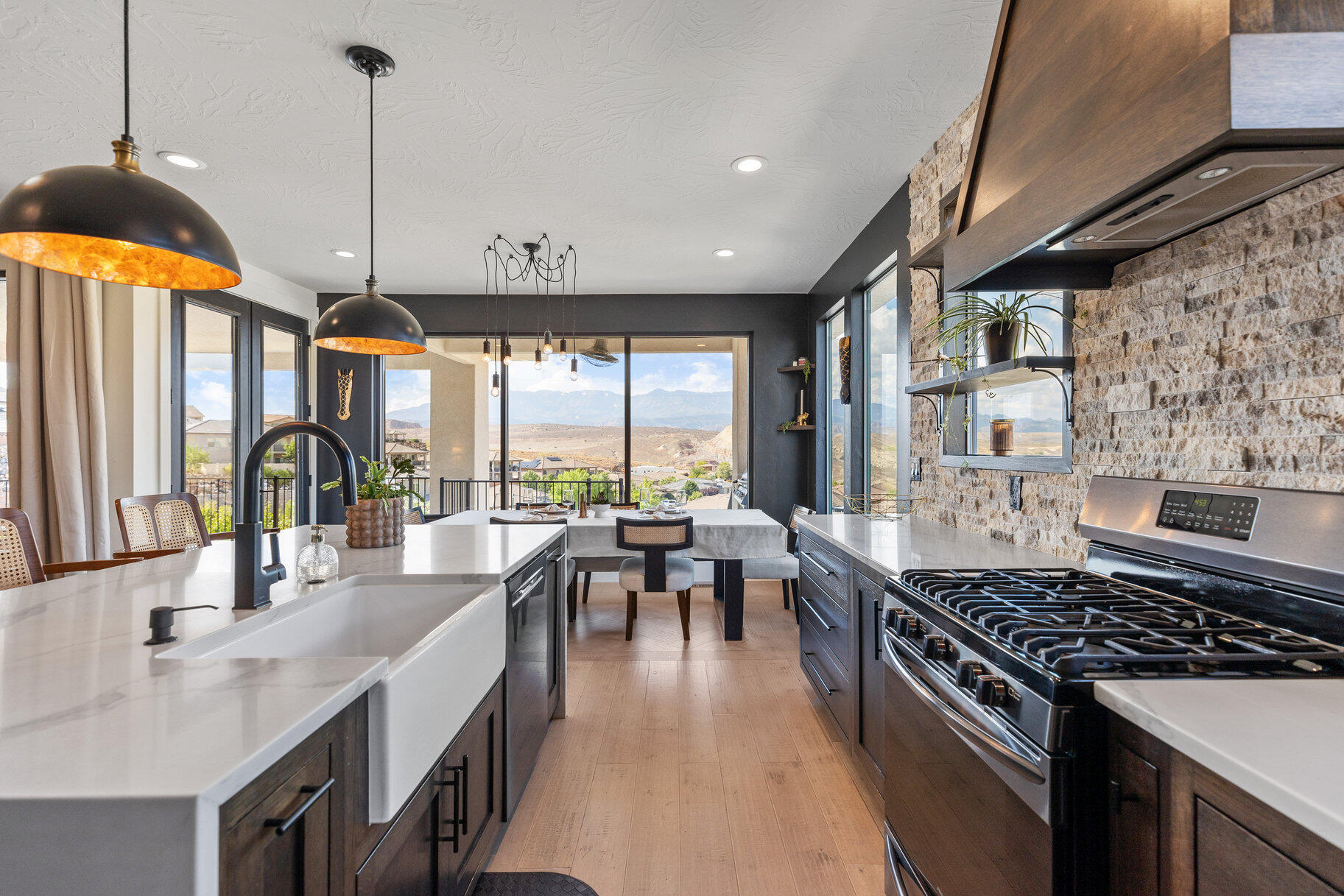 SUNSET RIDGE - Residential