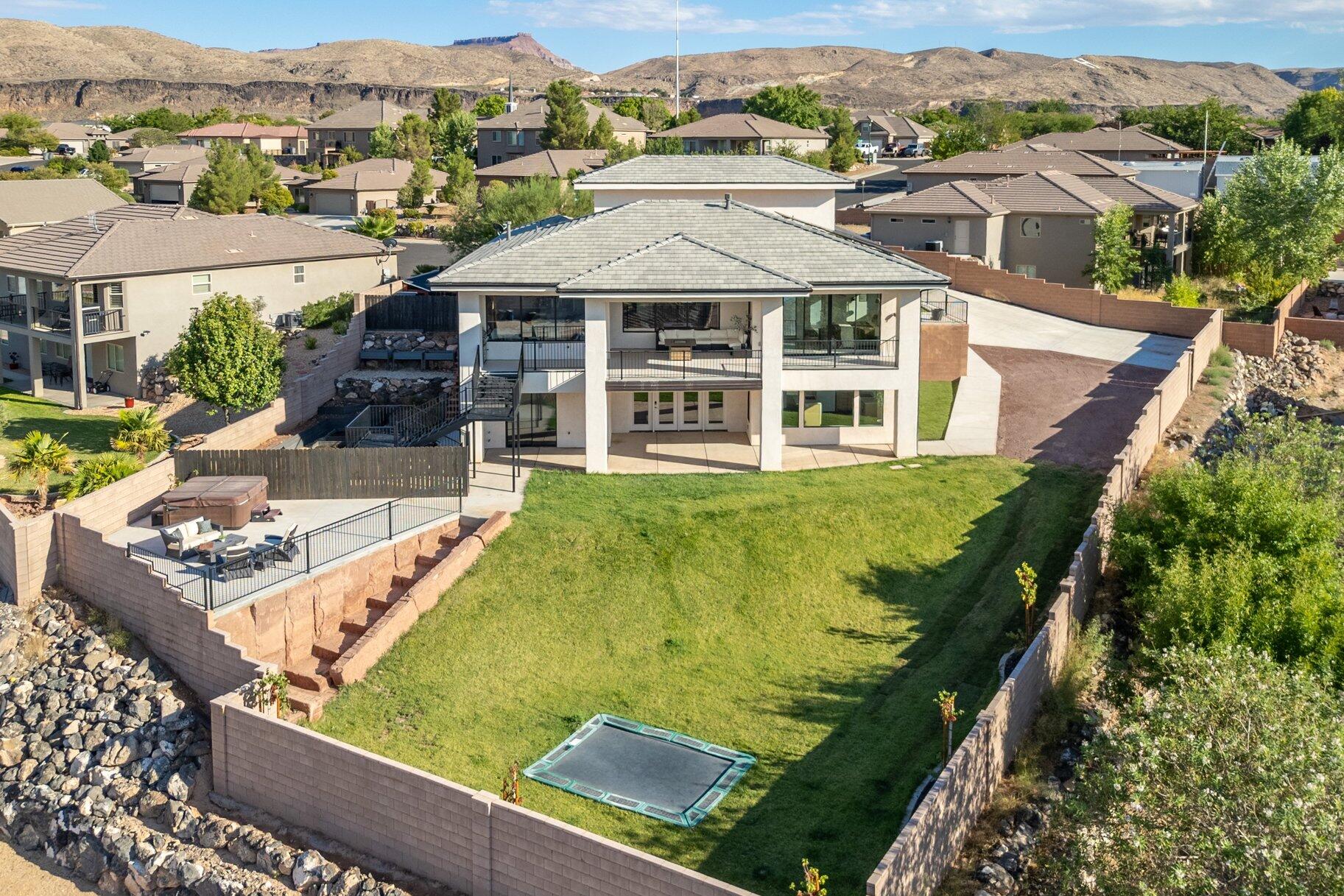 SUNSET RIDGE - Residential