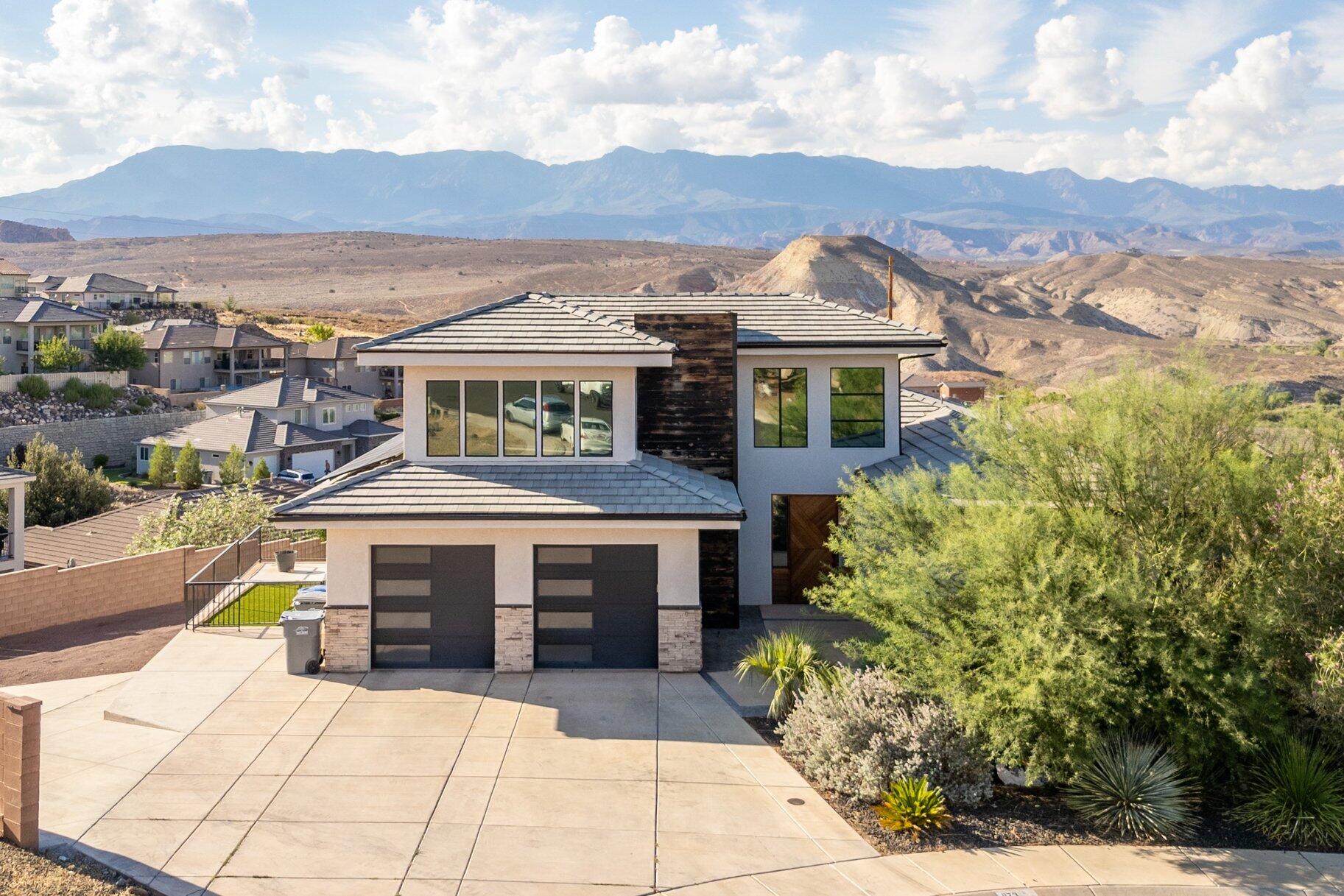 SUNSET RIDGE - Residential