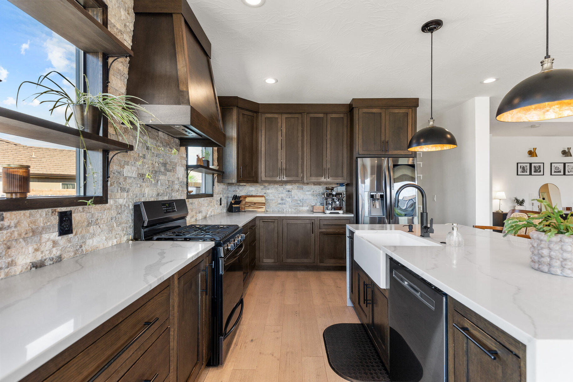 SUNSET RIDGE - Residential