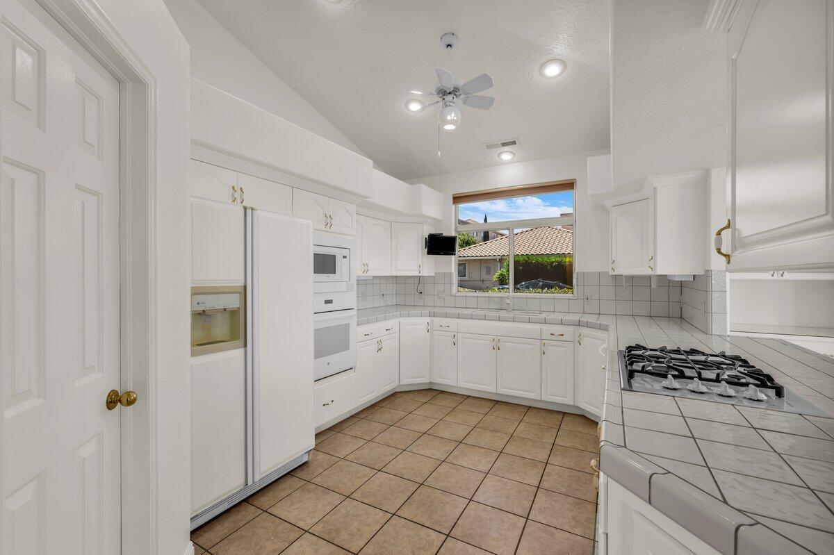 MIRAGE ESTATES - Residential