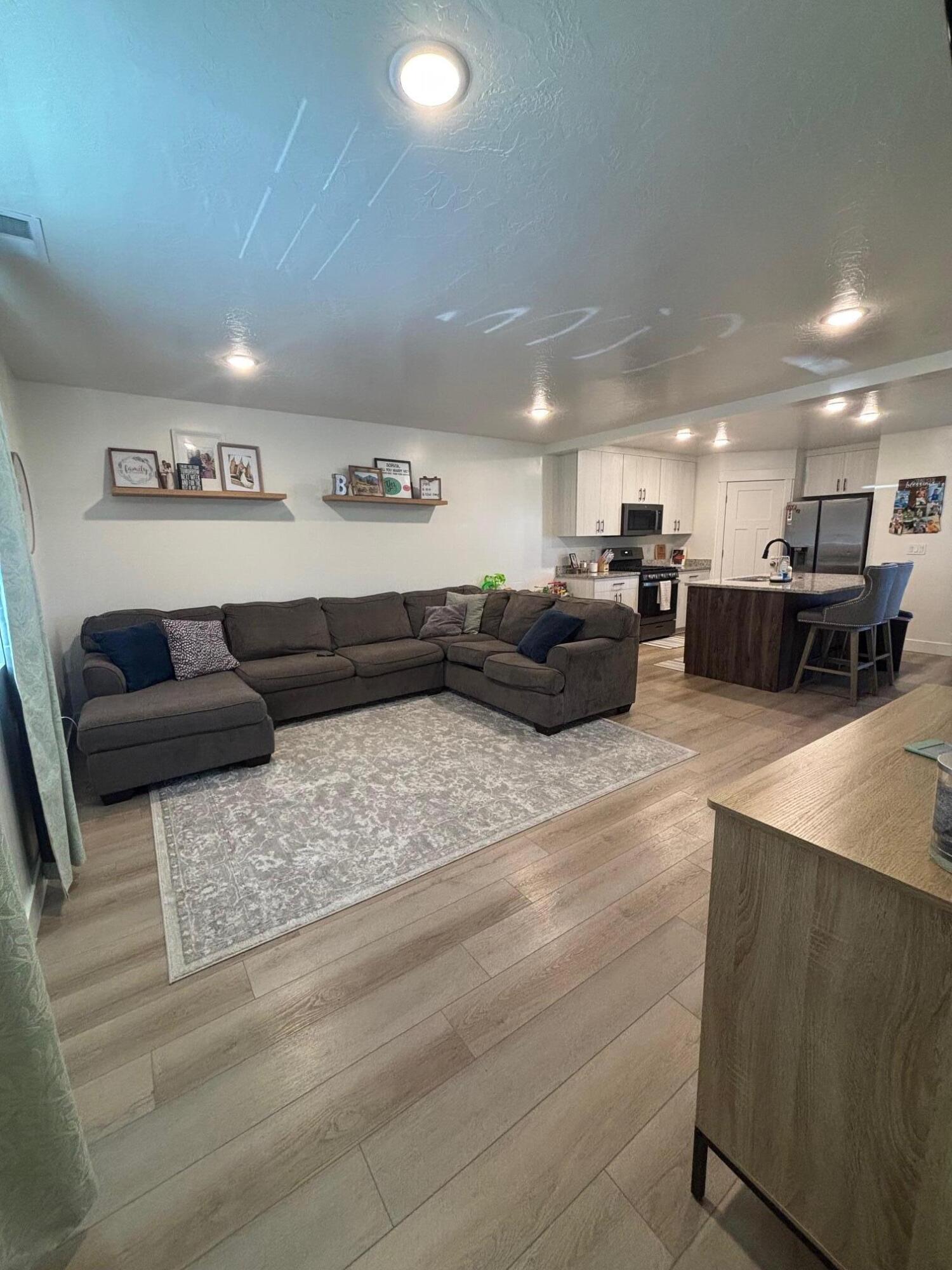 TRAILSIDE - Residential