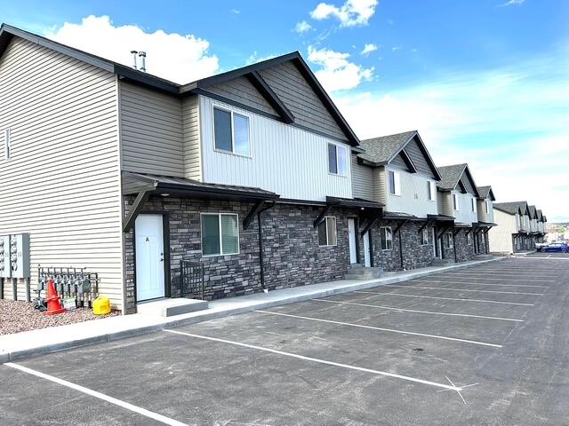 TRAILSIDE - Residential