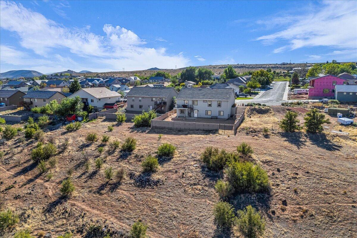 ALMOND HEIGHTS PARK - Residential