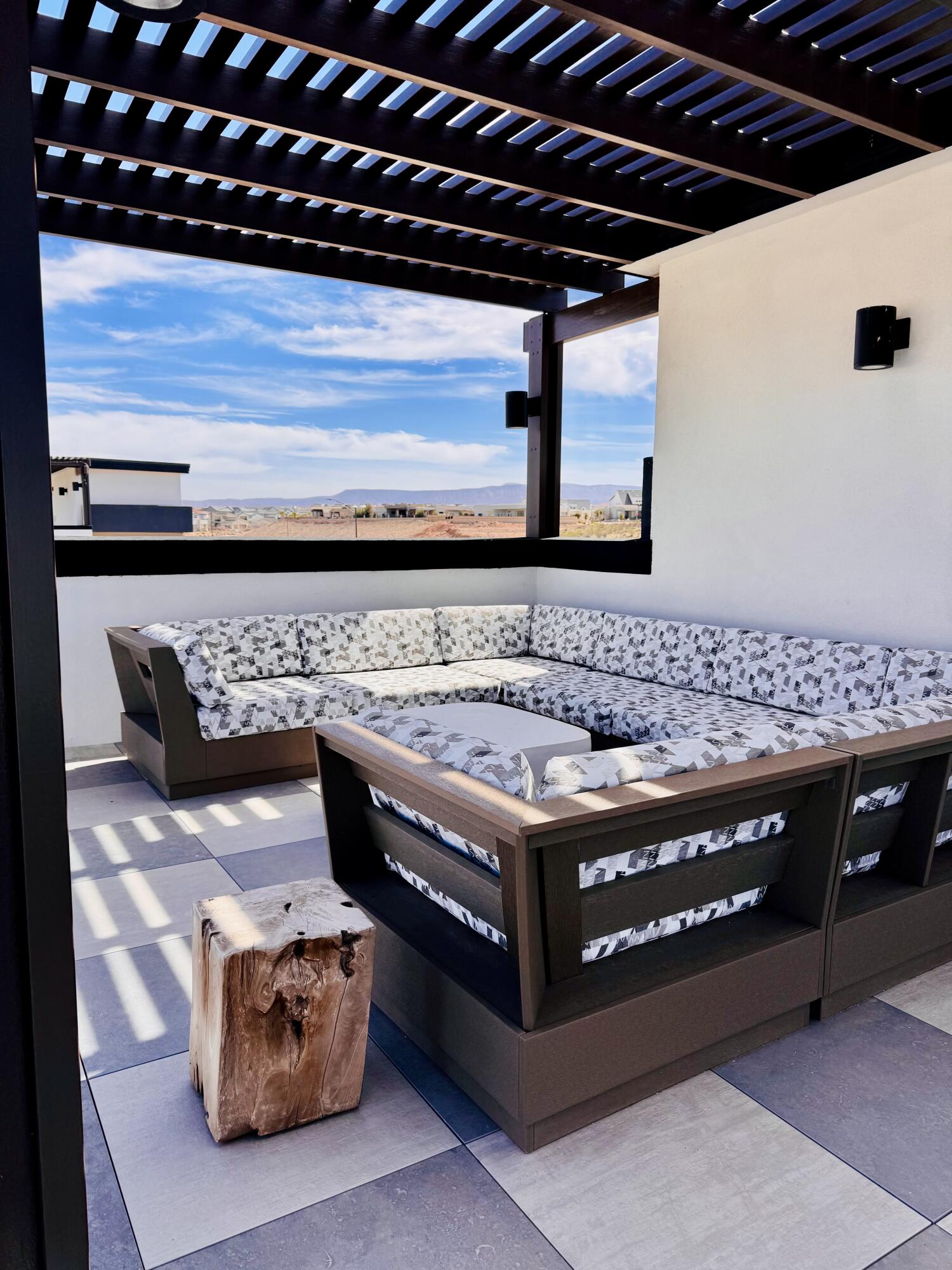 COVE CONDO'S - Residential