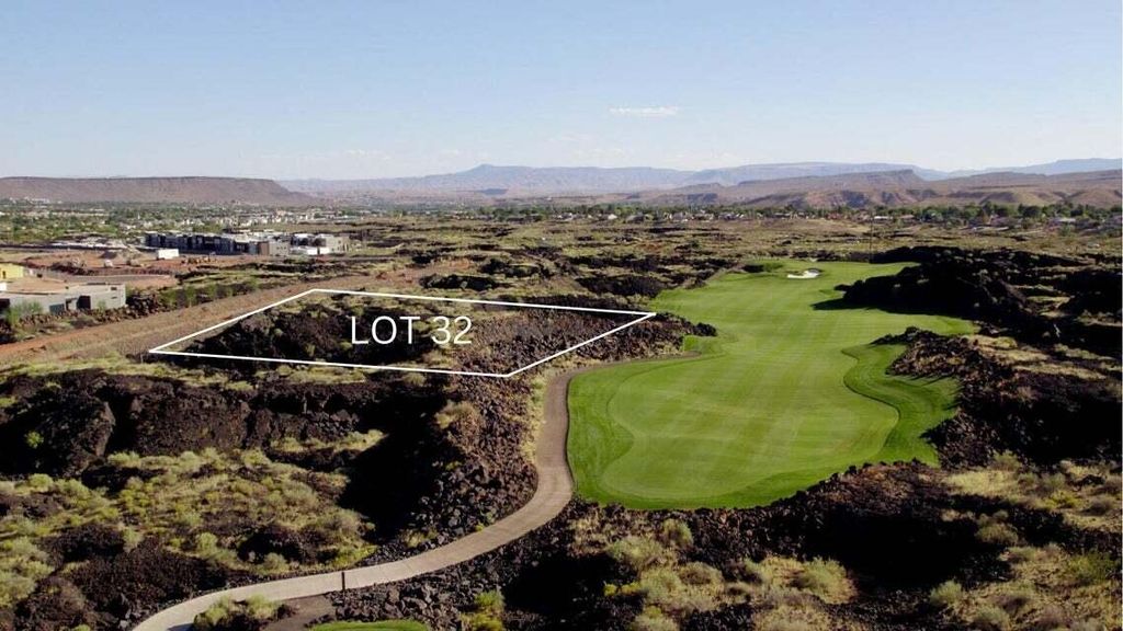 Photo for 2349 S Lava Vista DR, Santa Clara, UT 84765 (MLS # 25-265794)