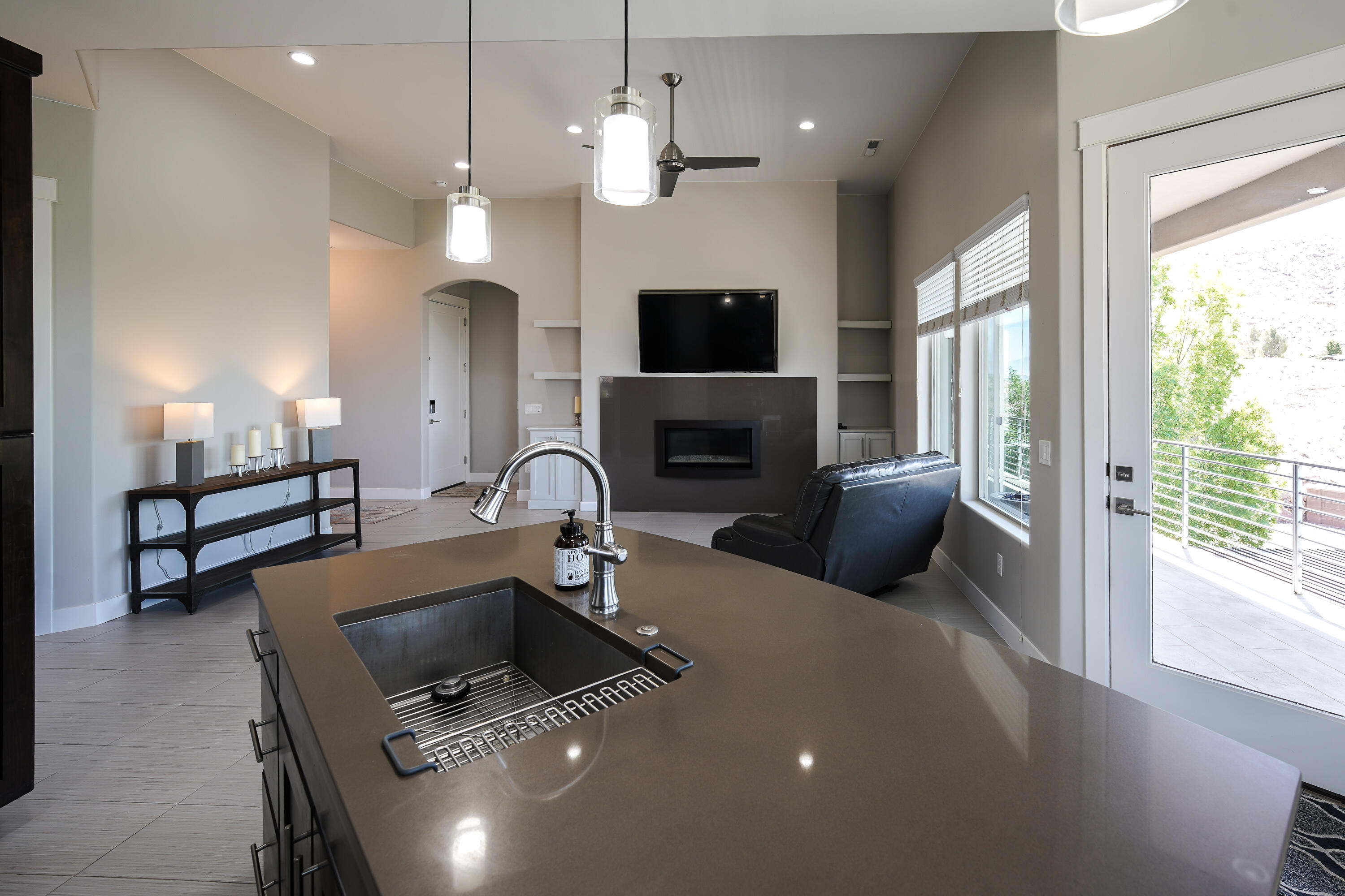 HIGH CHAPARRAL AT THE WASHINGTON BENCH - Residential