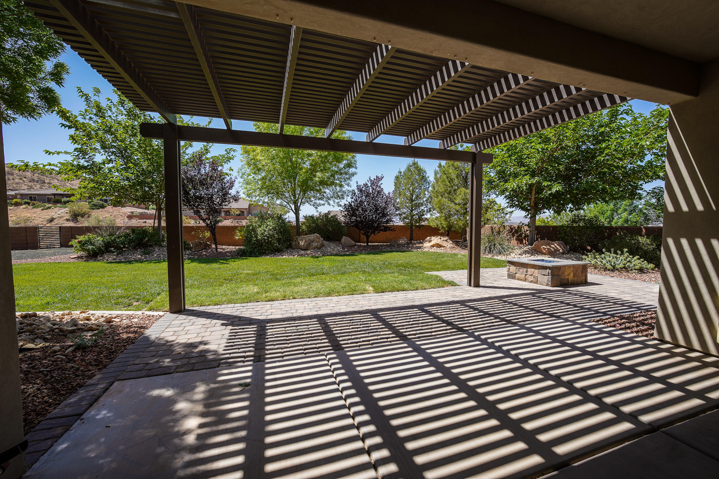 HIGH CHAPARRAL AT THE WASHINGTON BENCH - Residential