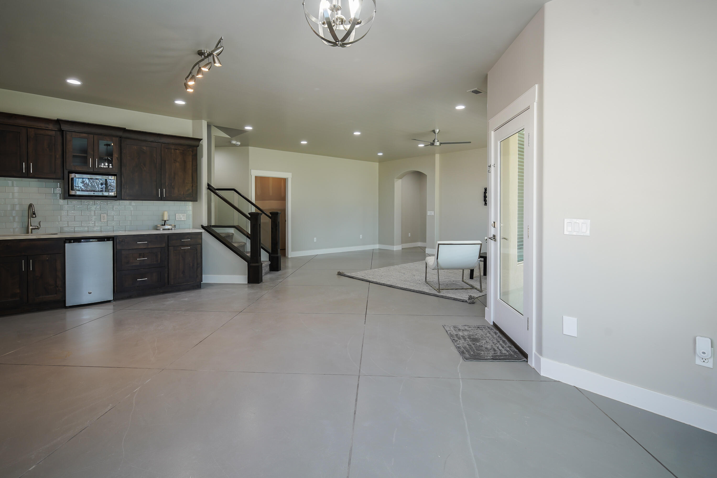 HIGH CHAPARRAL AT THE WASHINGTON BENCH - Residential