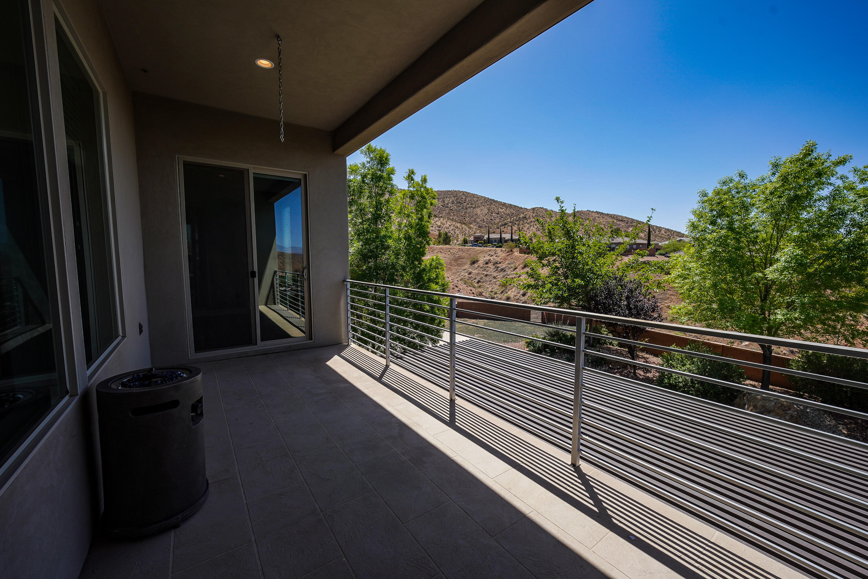 HIGH CHAPARRAL AT THE WASHINGTON BENCH - Residential