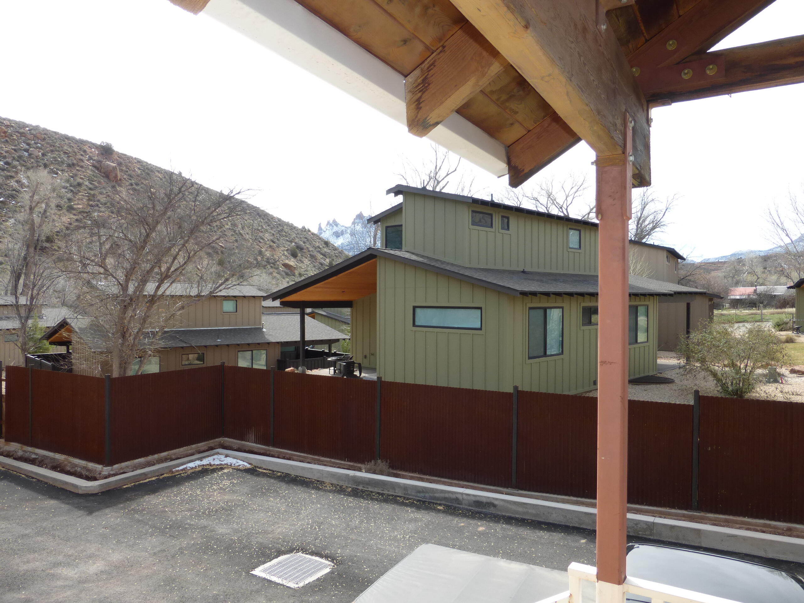 CANYON COTTONWOODS - Residential Income