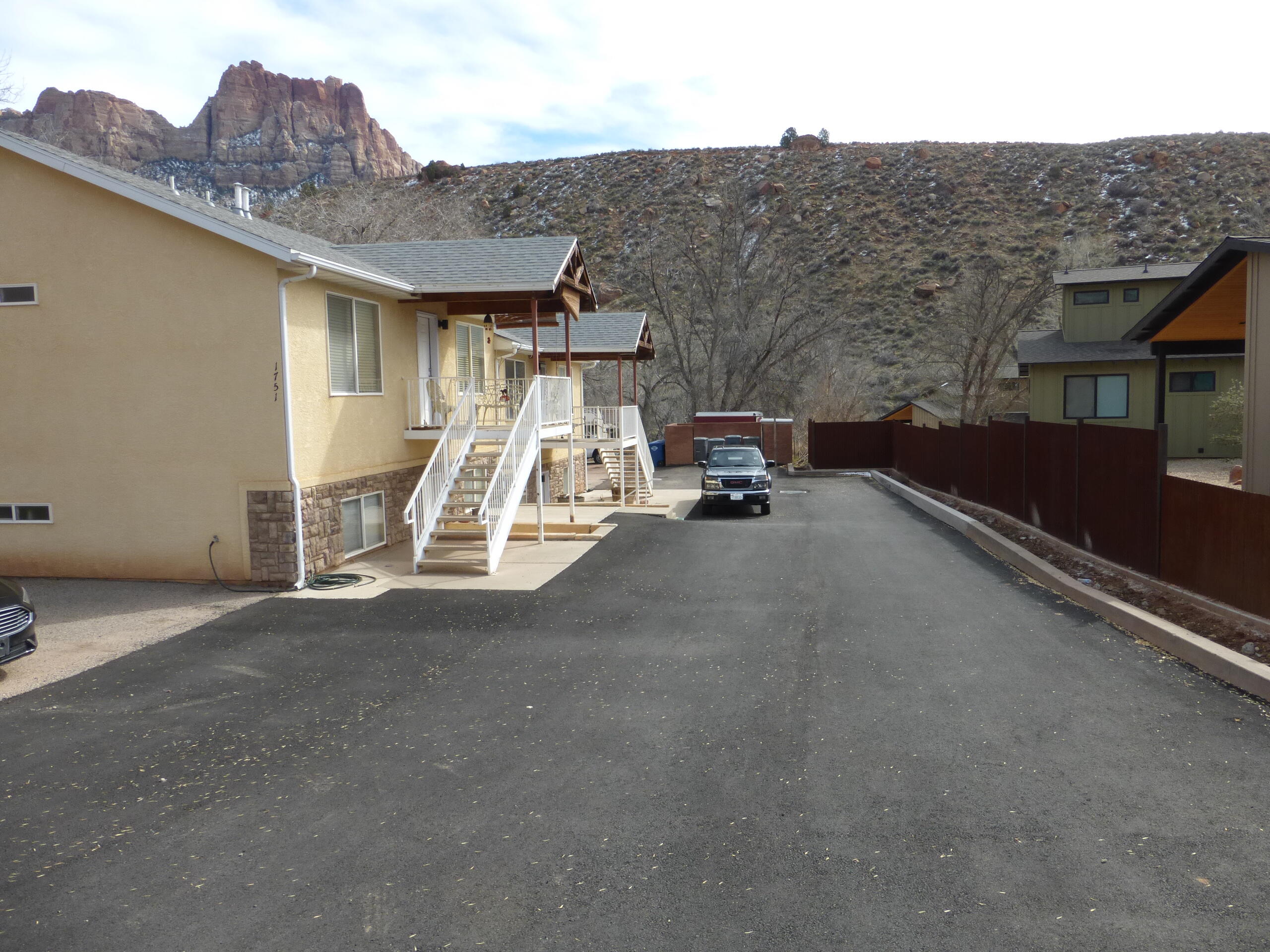 CANYON COTTONWOODS - Residential Income