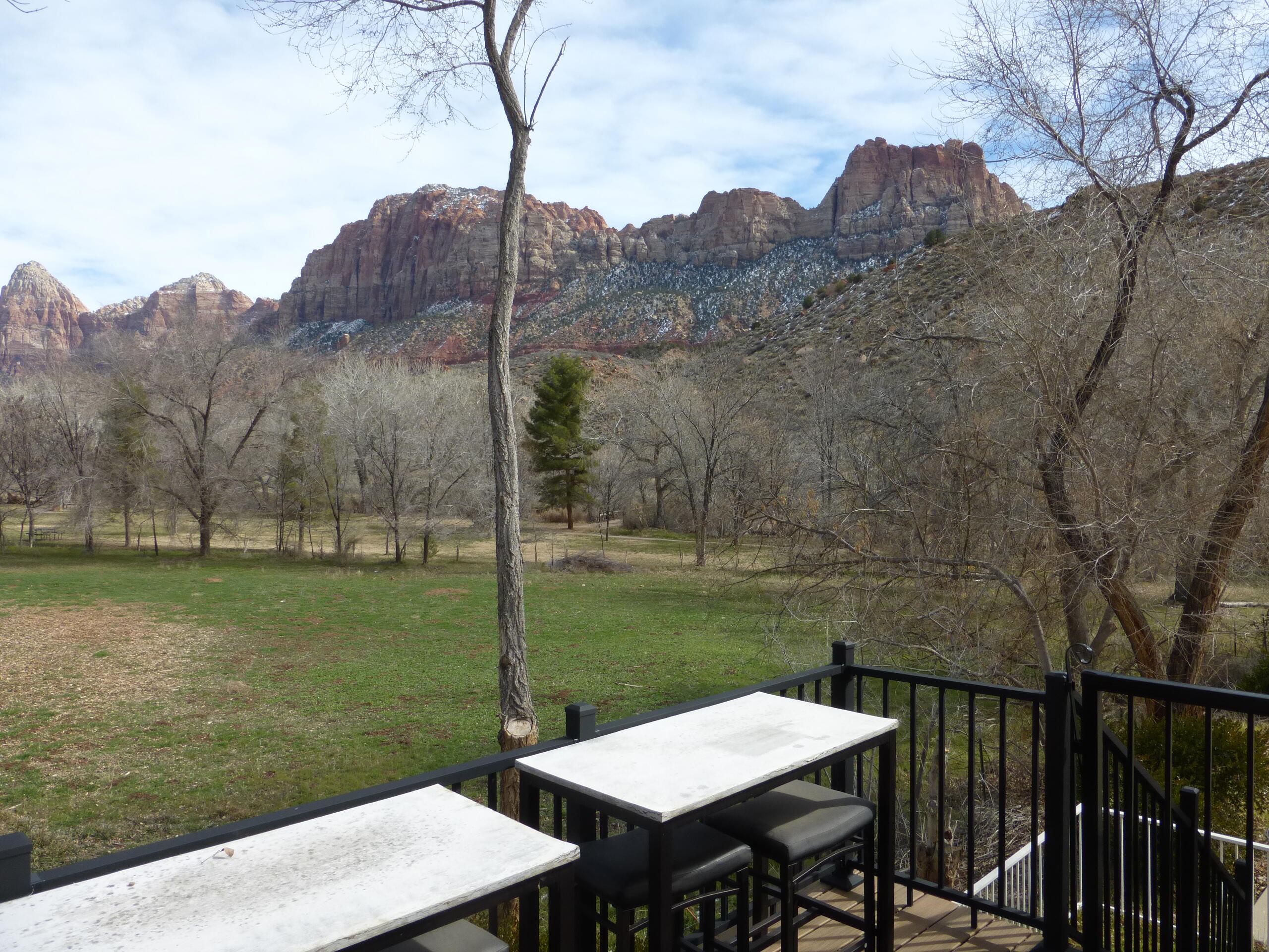 CANYON COTTONWOODS - Residential Income