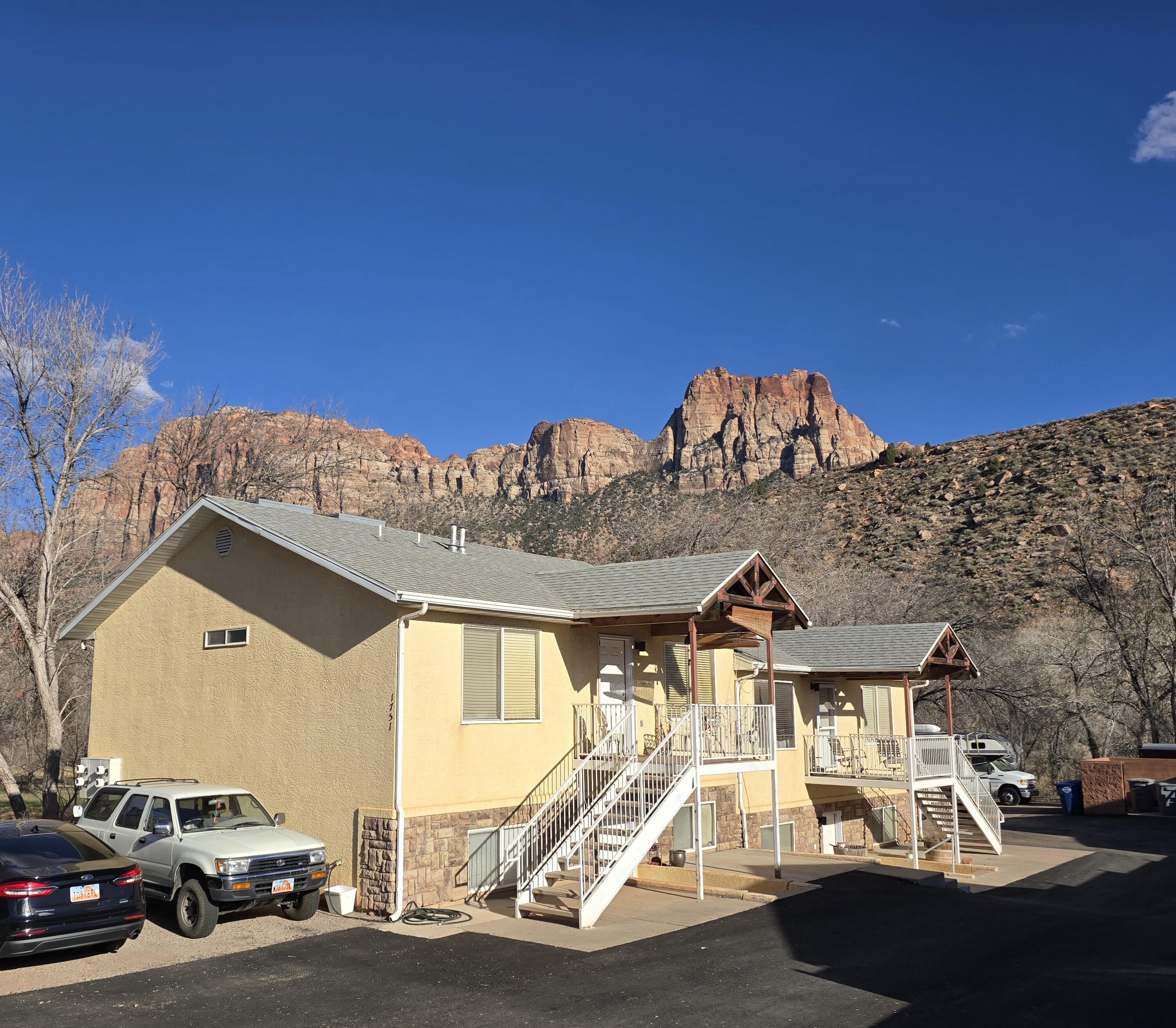CANYON COTTONWOODS - Residential Income