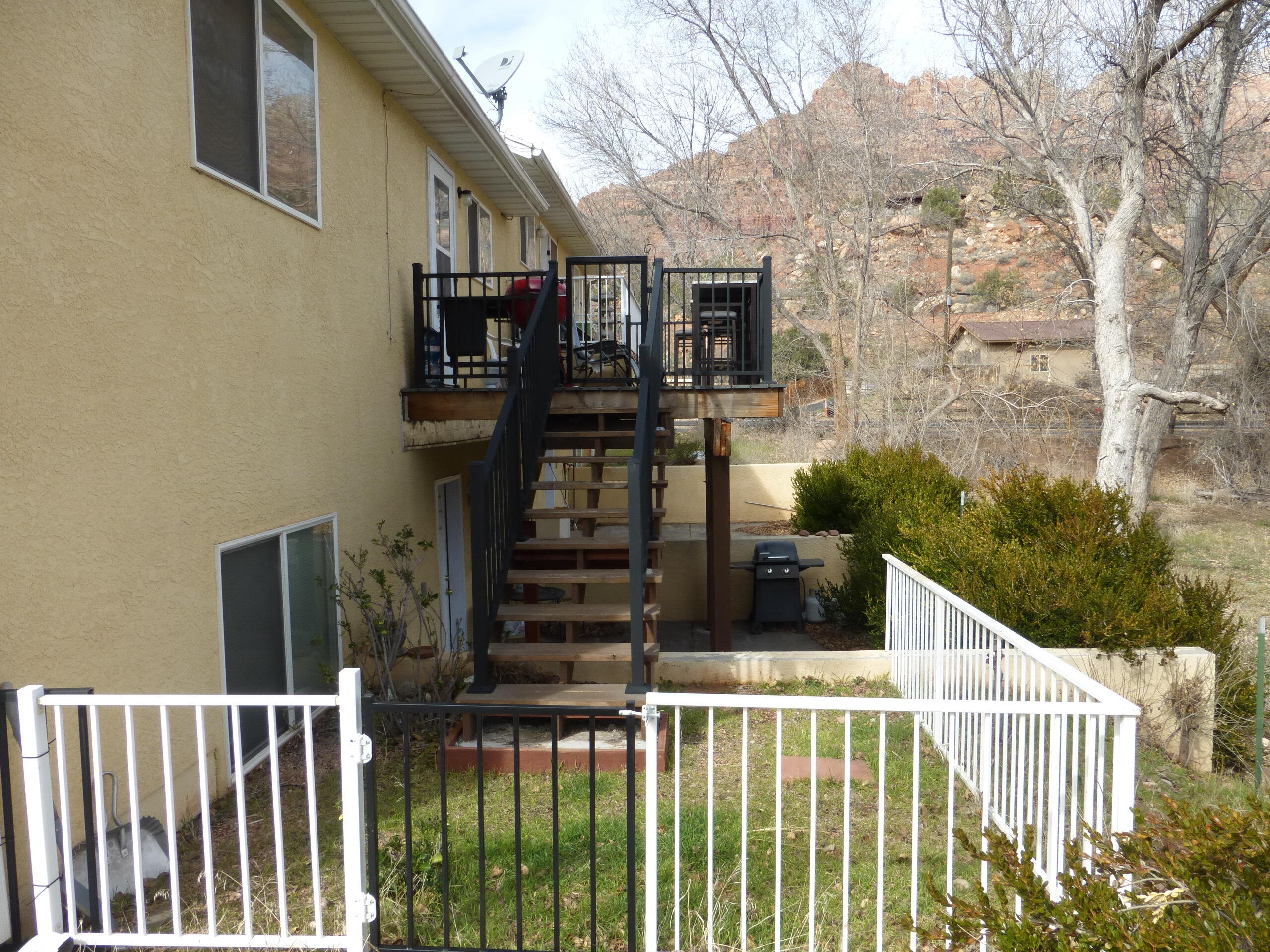 CANYON COTTONWOODS - Residential Income