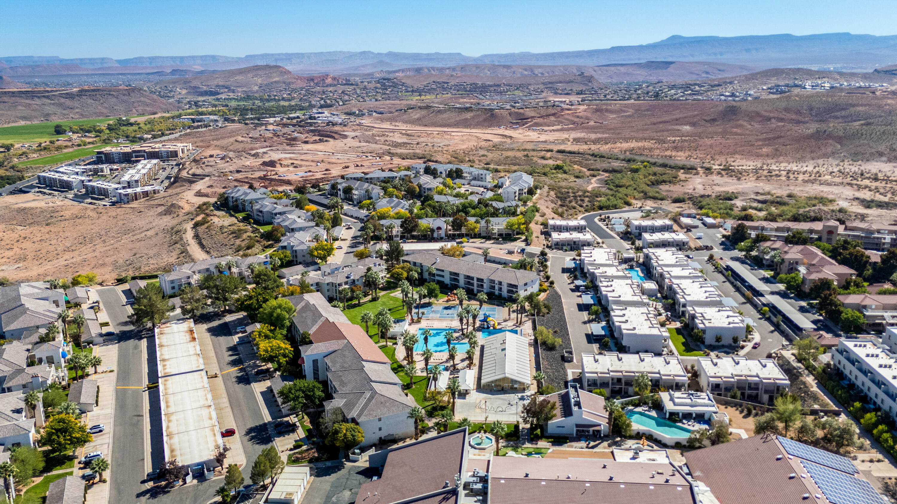 LAS PALMAS RESORT CONDOS - Residential